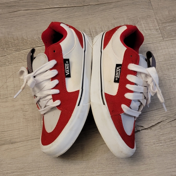 Vans Red and White Low-Top Athletic Sneakers Mens Sz 7.5 Women Sz 9.0 main image 5